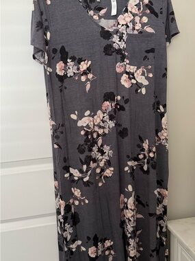 NWT!  Soma Gray Floral V-Neck Maxi Nightgown with Pink Blossoms